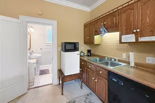 221 N 5th St, Hannibal, MO 63401 - Photo 48