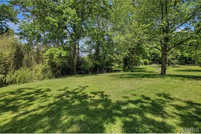 12420 Bellefontaine Road, Saint Louis, MO 63138 - Photo 32