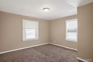6652 Thurston Ave, Saint Louis, MO 63134 - Photo 16