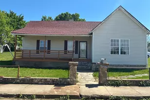 306 S Lincoln St, Desloge, MO 63601 - Photo 1