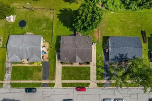 5239 Ville Anita Ct, Hazelwood, MO 63042 - Photo 4