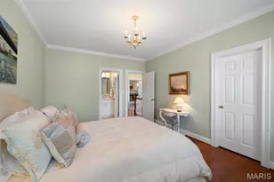 166 N Central Ave, Clayton, MO 63105 - Photo 36