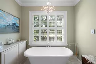166 N Central Ave, Clayton, MO 63105 - Photo 32