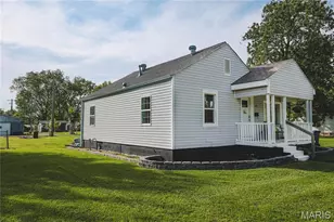 307 N 3rd St, Chaffee, MO 63740 - Photo 4