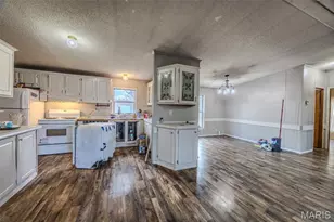 19456 Jewell Rd, Lebanon, MO 65536 - Photo 8