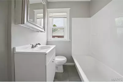 7619 Fairham Avenue, University City, MO 63130 - Photo 14