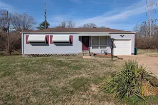 750 Kelvin Dr, Bellefontaine Neighbors, MO 63137 - Photo 1