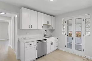 8636 Charlton Ln, Affton, MO 63123 - Photo 20