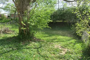 842 Holiday Ave, Hazelwood, MO 63042 - Photo 10