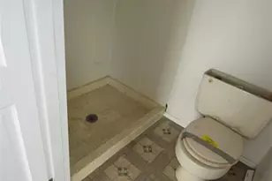 842 Holiday Ave, Hazelwood, MO 63042 - Photo 12