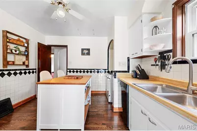9058 Rosemary Avenue, Saint Louis, MO 63123 - Photo 20