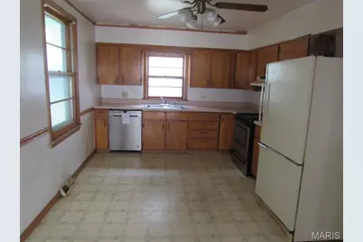627 S Benton Avenue, Saint Charles, MO 63301 - Photo 6