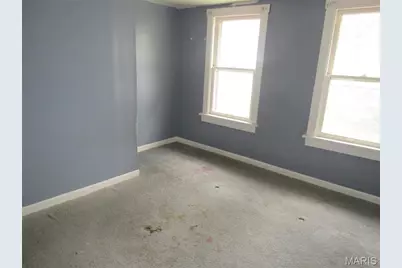 627 S Benton Avenue, Saint Charles, MO 63301 - Photo 14