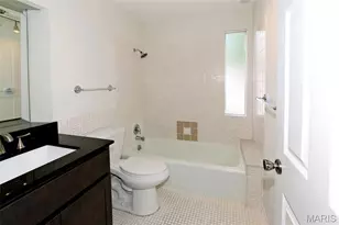 607 Garden Leaf Ct, Ballwin, MO 63011 - Photo 38