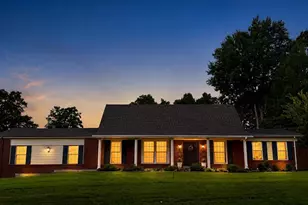 821 S Sappington Rd, Saint Louis, MO 63126 - Photo 1