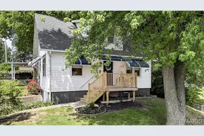 1050 S 4th Street, Saint Charles, MO 63301 - Photo 2