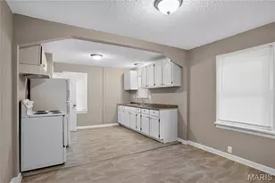 7110 Dawson Pl, Saint Louis, MO 63136 - Photo 8