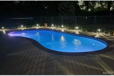 38 Glastonbury Court, Lake Saint Louis, MO 63367 - Photo 2