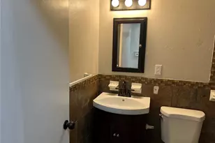 5144 Wallingford Dr, Saint Louis, MO 63121 - Photo 12