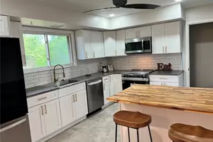5144 Wallingford Dr, Saint Louis, MO 63121 - Photo 6
