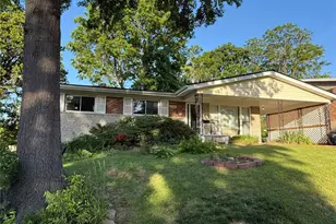 5144 Wallingford Dr, Saint Louis, MO 63121 - Photo 2