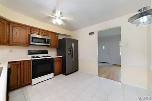 422 Barron Ln, Webster Groves, MO 63119 - Photo 10