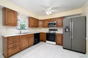 422 Barron Ln, Webster Groves, MO 63119 - Photo 8