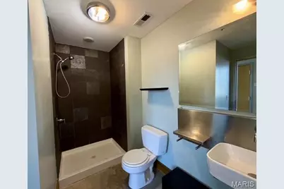 2201 Locust Street #408 & 409, Saint Louis, MO 63103 - Photo 28