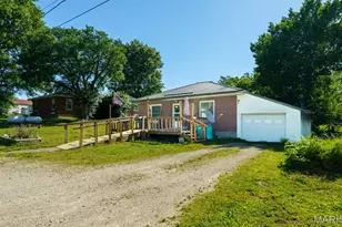 505 S Linn Ave, New Melle, MO 65013 - Photo 2