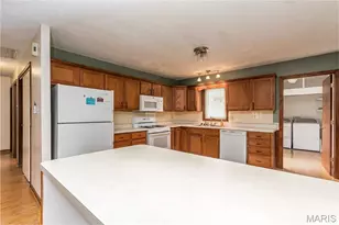 1938 Riverwood Trails Dr, Hazelwood, MO 63031 - Photo 8