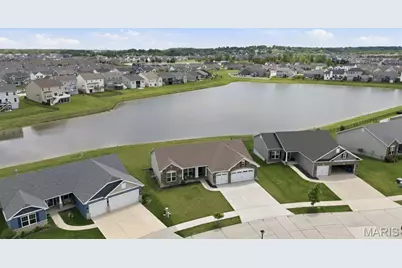 322 Wayfair Landing, Saint Charles, MO 63301 - Photo 4