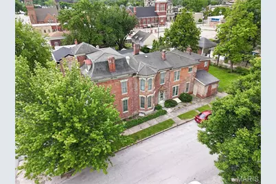 221 N Fifth Street, Hannibal, MO 63401 - Photo 2