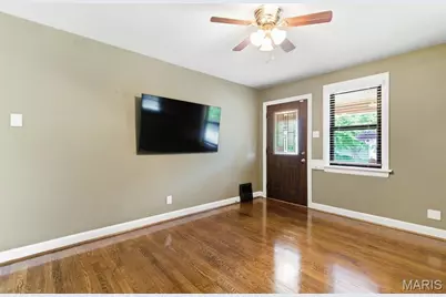 7078 Lindenwood Place, Saint Louis, MO 63109 - Photo 4