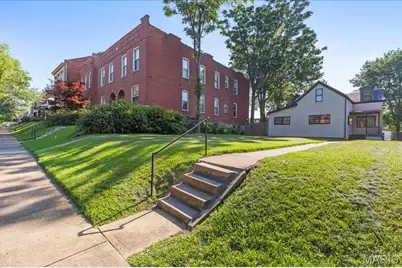 4342 S Compton Avenue, Saint Louis, MO 63111 - Photo 1