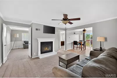 1041 N Clay Avenue #E3, Kirkwood, MO 63122 - Photo 2