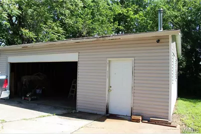 9119 Shelley Avenue, Overland, MO 63114 - Photo 36