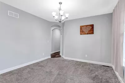 127 Central Park Avenue, Wentzville, MO 63385 - Photo 14