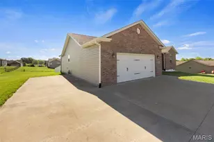 451 Cedar Meadows Dr, Jackson, MO 63755 - Photo 8
