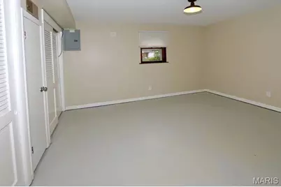 111 Green Acres Road, Bellefontaine Neighbors, MO 63137 - Photo 24