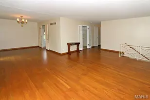 111 Green Acres Rd, Bellefontaine Neighbors, MO 63137 - Photo 6