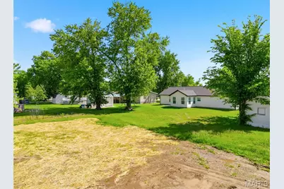 256 Walnut Street, Hawk Point, MO 63349 - Photo 34