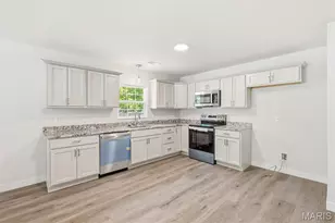 256 Walnut St, Hawk Point, MO 63349 - Photo 12