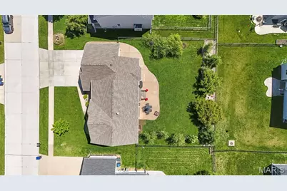 124 Central Park Avenue, Wentzville, MO 63385 - Photo 16