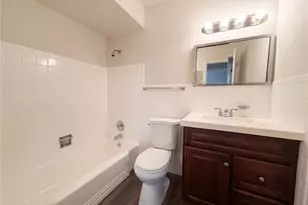 569 Lodge Dr, Saint Louis, MO 63126 - Photo 6