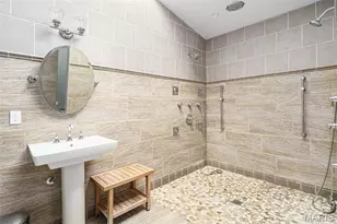 7369 Whitehaven Dr, Saint Louis, MO 63123 - Photo 26