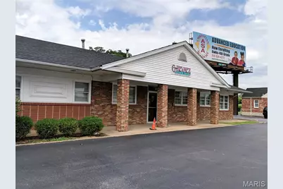 1735 S New Florissant Road, Florissant, MO 63031 - Photo 2