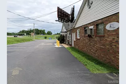 1735 S New Florissant Road, Florissant, MO 63031 - Photo 24