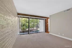 632 Coeur de Royale Dr, Creve Coeur, MO 63141 - Photo 2
