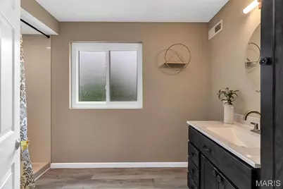 10640 Clarendon Avenue, Saint Louis, MO 63114 - Photo 20