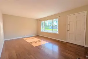 3356 Clemens Dr, Saint Charles, MO 63301 - Photo 4
